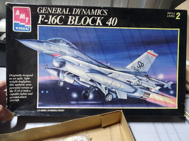 Maquette AMT 1/72 F-16A Thunderbird Flight Display 1997 - Blister
