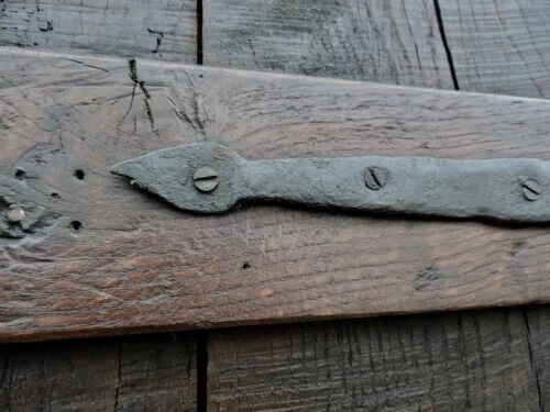 Fine reclaimed antique 18th century door 3