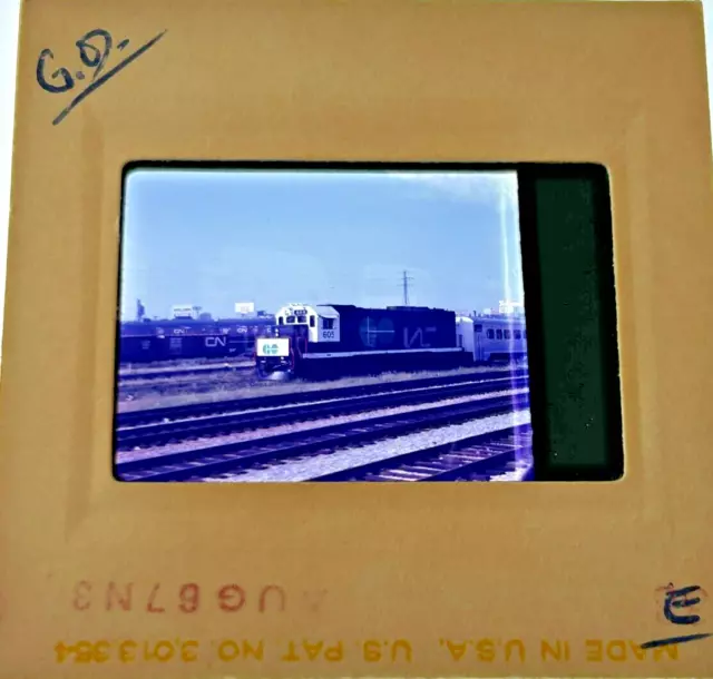 GO Transit Ontario Rail Service Train #605 Hawker Siddeley 35mm slide c.1967 2