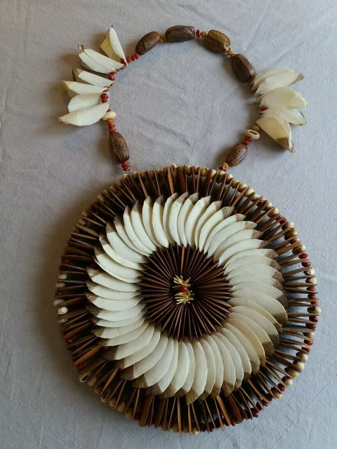 Ancien Collier / Plastron Ancien Chef Indien AMAZONIE ART ETHNIQUE