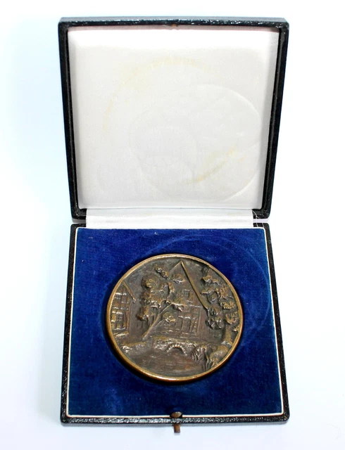 MEDAILLE EN BRONZE gravé signé Emile Monier daté de 1922 art déco