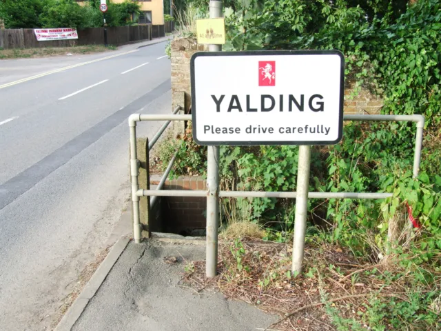 Photo 6x4 Village sign, Yalding Congelow  c2013