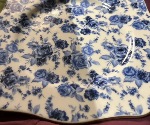 Beautiful Vintage Antique Porcelain Plate w/ Cobalt Blue Rose Pattern - 8 1/8"