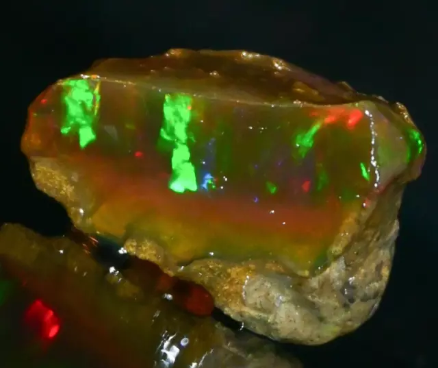 Opal Rough 31.50 Carat Natural Ethiopian Opal Raw Welo Opal Gemstone Multi Fire