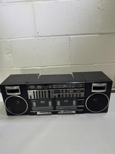 BOOMBOX GHETTOBLASTER TOSHIBA RT-120S / worldwide