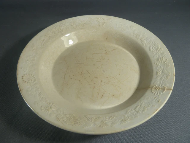 Assiette en céramique de Digoin Sarreguemines art populaire old french plates