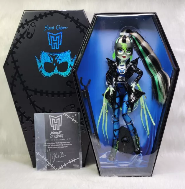 Boneca Monster High 2022 - Frankie Stein Vontageous 29cm - Mattel