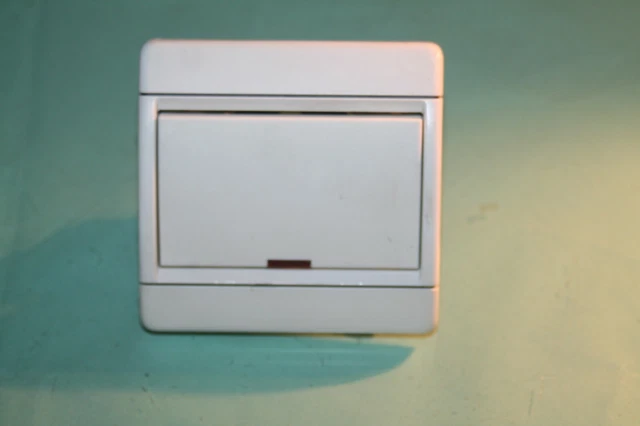 Bouton poussoir à voyant encastré Zyna - Blanc - Zenitech