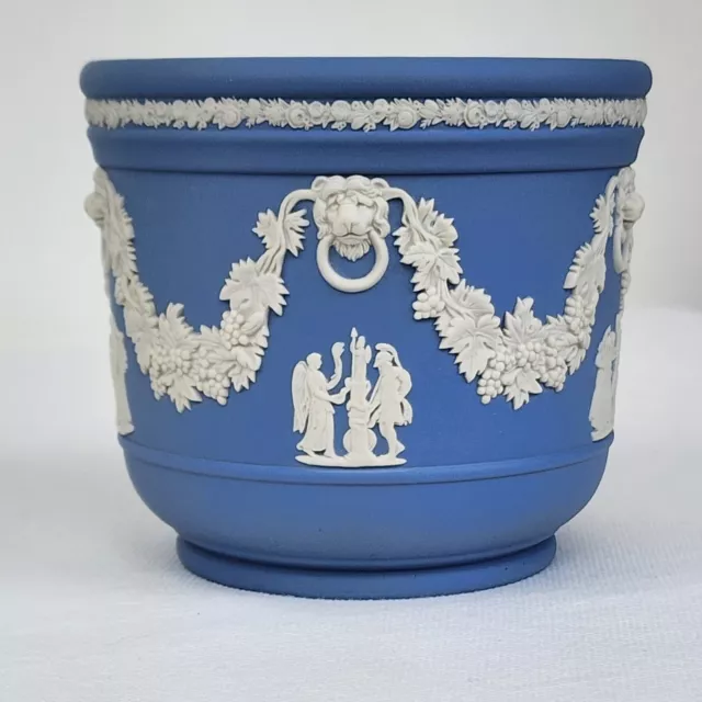 Wedgwood Jasperware Blue Planter Cache Pot Jardiniere Neo Classical England 1983