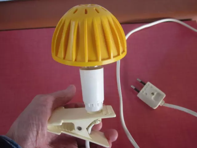 Ancienne Lampe champignon à pince en plastique Vintage orange