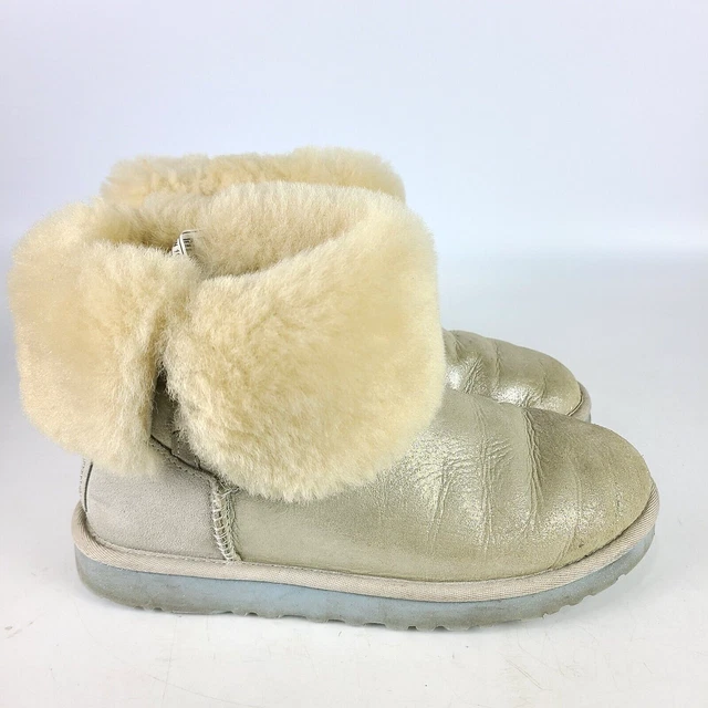 UGG Australia 1002174 Light Shimmer Gray Bailey Button I Do Bridal Boots Size 7