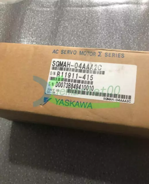 One Yaskawa Servo Motor SGMAH-04AAA2C New #A1 2