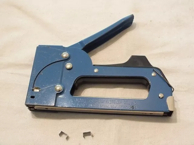 ARROW T55 STAPLE GUN. Excellent condition.