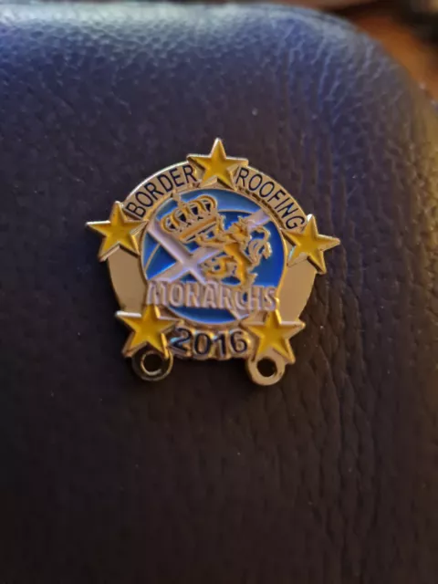 edinburgh monarchs Speedway Badge In Gold From 2016