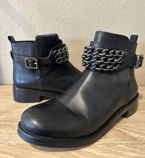 Tory Burch Bloomfield Black Leather Chain Buckle Ankle Boots Bootie Sz 8