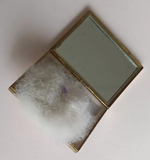 Ancien poudrier en laiton miroir et sa houppette 5,5x8cm/E:8mm/dans son ju 3