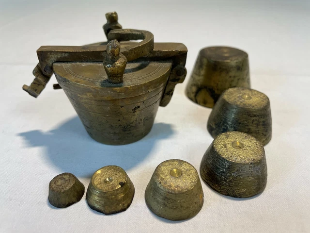 Alter Topfgewichtsatz 7-teilig Bechergewichte Einsatzgewichte Apothekergewichte