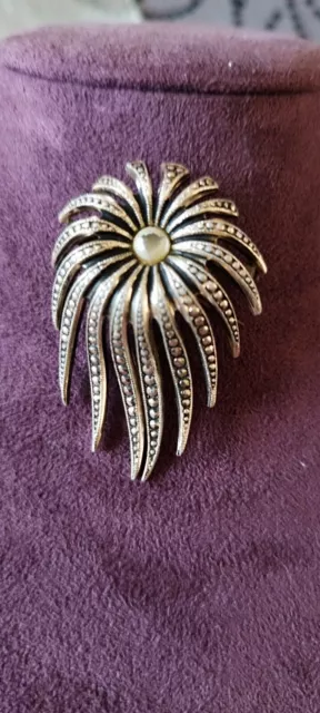 ancienne broche argent 500, perle nacrée, marcassites/ bijoux/brooch