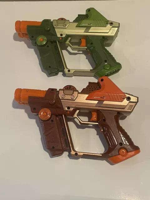 Lazer Tag Team Ops Gun Hasbro Tiger Electronics Green/Orange Lot Of 2 FOR PARTS