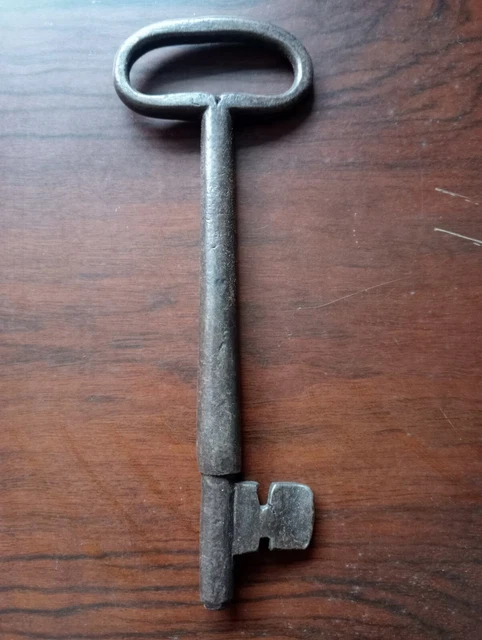 CHIAVE ANTICA Forgiata a mano 16,5 cm originale d'epoca Valle Ossola