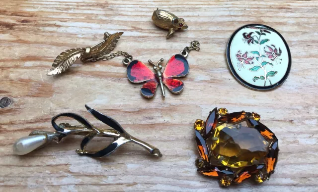 Job Lot Of 5 Vintage Brooches For Spares/Repairs/Rhinestone/Enamel/1950’s-80’s