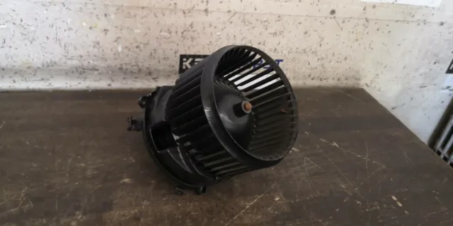 moteur du ventilateur de chauffage BMW X1 F48 9297752 1.8d 110kW B47C20A 256082