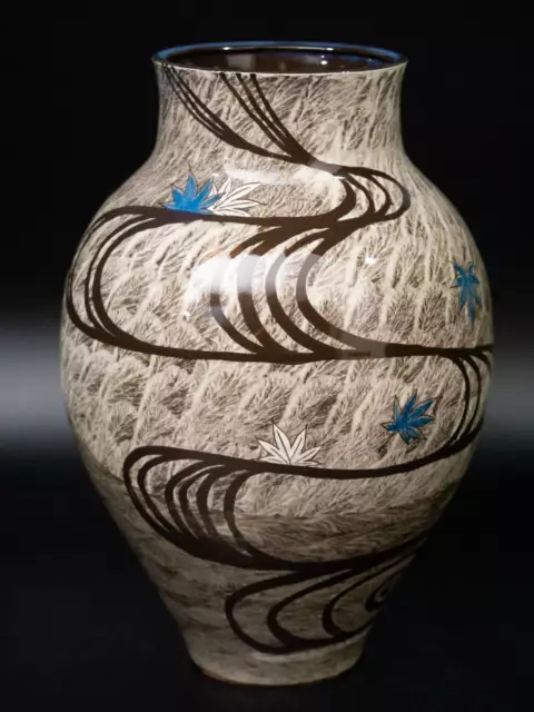 Vase Modern Kawa Ware Brush Grain Maple in Flowing Water White Heron Pattern