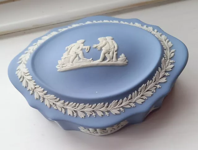 Wedgwood Jasperware Oval Trinket Box In Light Blue & White