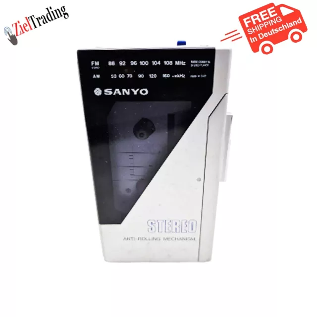 Sanyo M-G32 Stereo Walkman Radio Cassette Player with Anti-Roll Mechanism