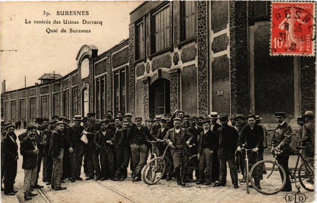 CPA SURESNES La retree des Usines Darracq. Quai de Suresnes. (509747)