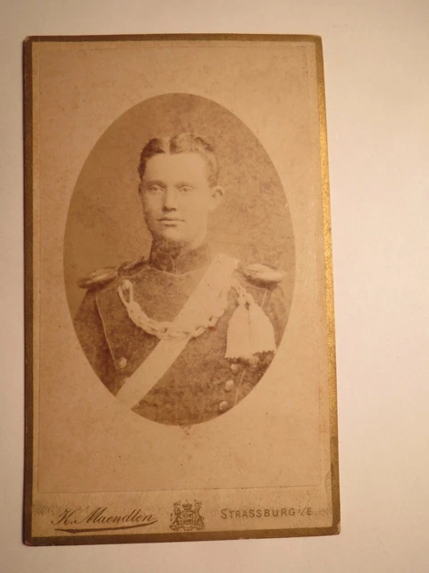 Strassburg i. E. - Soldat in Uniform mit Epauletten & Gürtel / CDV