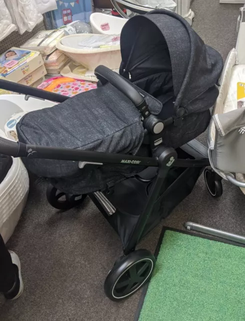Maxi Cosi Zelia Pushchair Pram - Nomad Black
