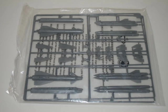 TRUMPETER Su-25UB FROGFOOT B 02277 ⭐PARTS⭐ SPRUE Mx2-KH-25ML&P+KH-29L&T MSL 1/32