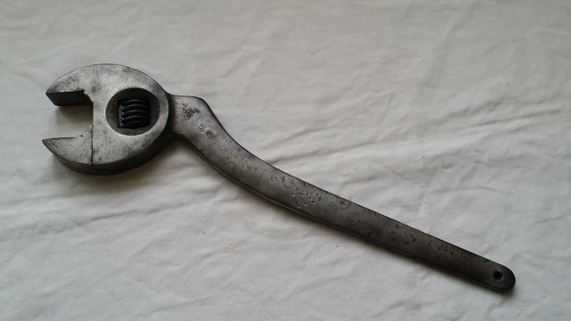 OUTIL ANCIEN MÉCANIQUE Clés à molette courbée de 35 cm EUR 17,00 - FR