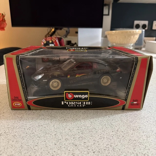 BURAGO 1:18 GOLD COLLECTION PORSCHE GT3 STRASSE ROUGE #3357 EUR 45,00 - FR