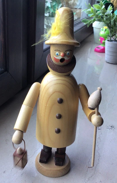 Erzgebirge_ altes Räuchermännchen "Nachtwächter" 22 cm DDR_