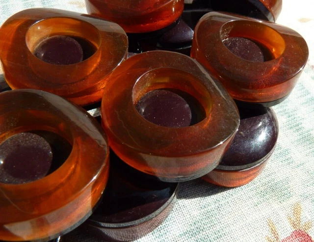 ANCIEN GROS BOUTON en BAKÉLITE AMBRE MIEL vers 1950/60, Vendu à l'unité!