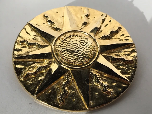 Broche vintage française Arthus Bertrand Paris dans une pochette originale LION - France