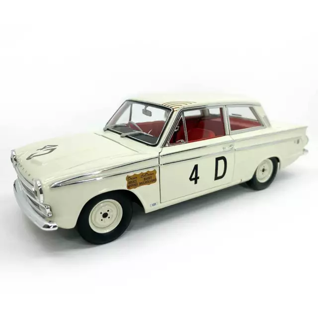 Classic Carlectables 18778 1/18 Ford Cortina GT 500 1965 Bathurst Second Place