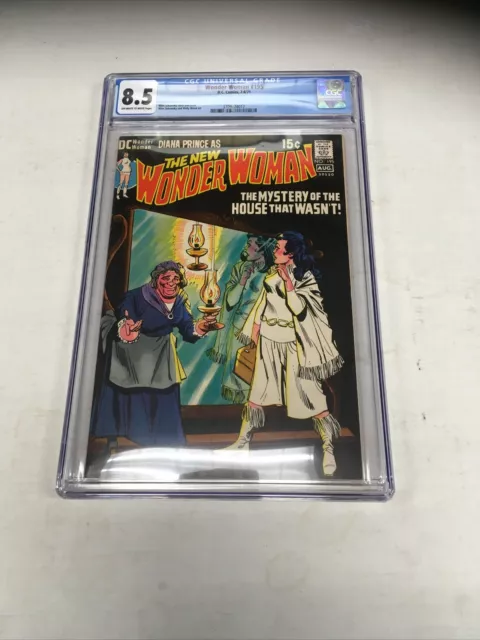 DC Comics Wonder Woman 195 CGC Graded 8.5
