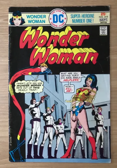 Wonder Woman #220 DC Comics Bronze Age Amazon Elongated Man g/vg