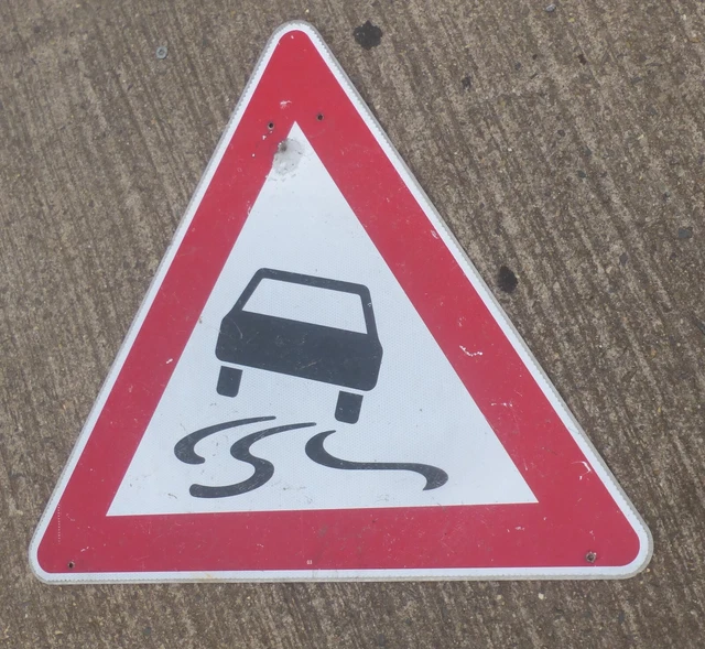 alt Verkehrsschild 🎈 DREIECK VERKEHRSZEICHEN ALUMINIUM ACHTUNG Schleudergefahr