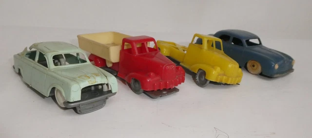 Ancienne Voiture Miniature Dinky Frégate - Jouet Vintage à Collectionner