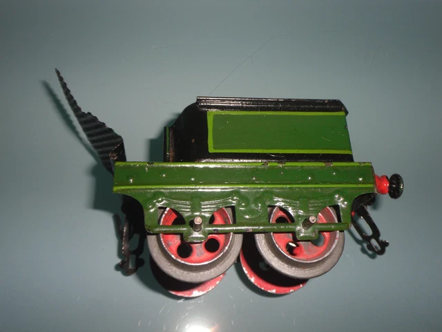 uralt Carette Tender Spur 0 mit 4 Loch Gußräder  für Spiritus Dampflok L 10