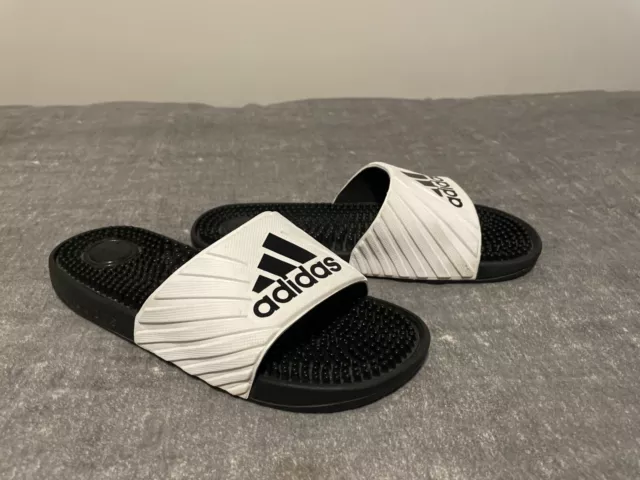 ADIDAS VOLOOSSAGE SLIDES Women s Size 7 White Black Athletic Sandals AQ5907 Logo 18.00 PicClick