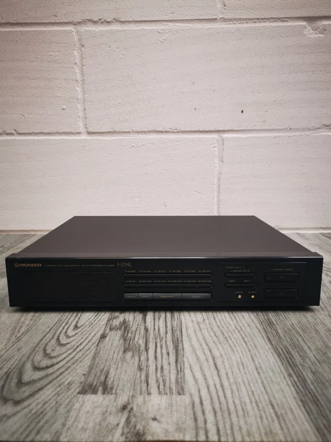 HI-FI- A Pioneer FM/AM digital synthesizer tuner model F-Z92l in black