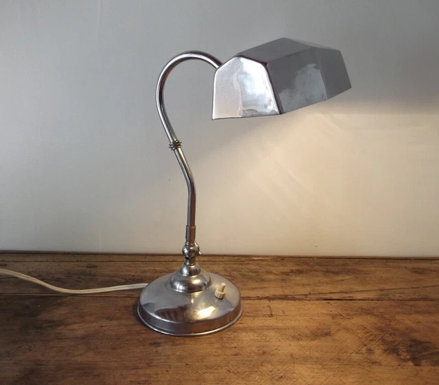 Ancienne Lampe De Bureau Articulée En Métal Chromé Pirouette