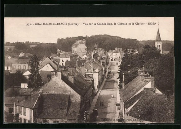 CPA Chatillon-en-Bazois, Vue sur la Grande Rue, le Chateau et le Clocher