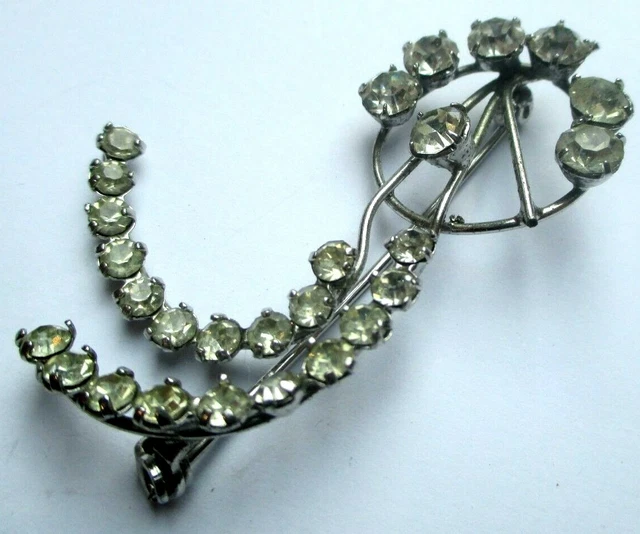 Broche Vintage Argentée Avec Cristaux – Bijou Ancien, Parfait état, Fabriqué En France
