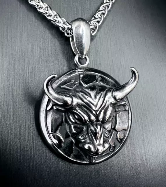 Stier Ochse Büffel Stern Zeichen 3D Anhänger Edelstahl Kette Schmuck Biker 251B